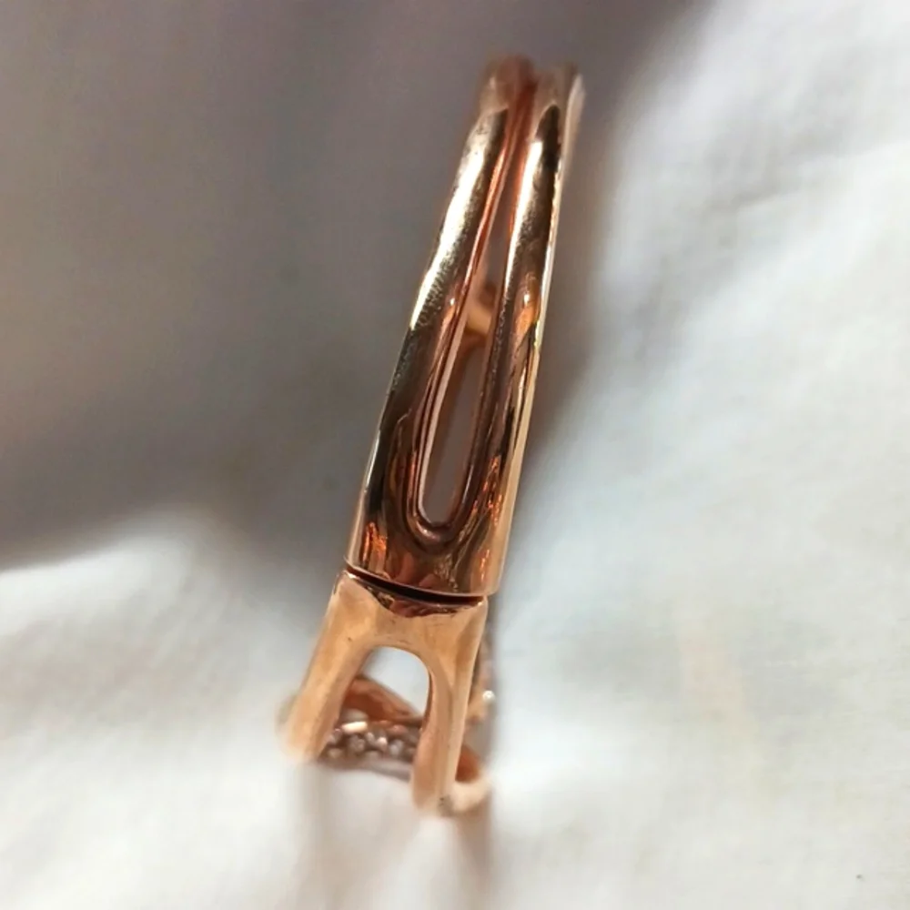 Hinged Bangle Love Knot Bracelet. - Picture 4 of 7